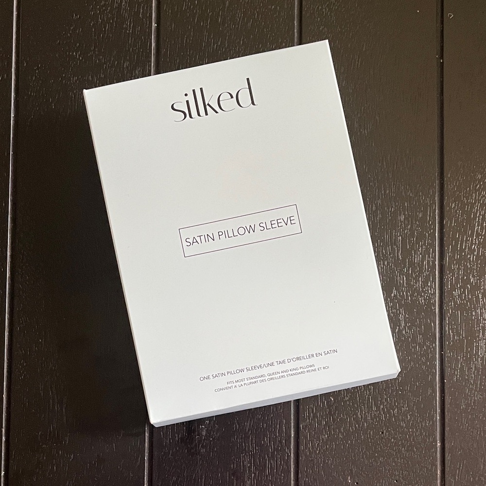 Silked Satin Pillow Sleeve
